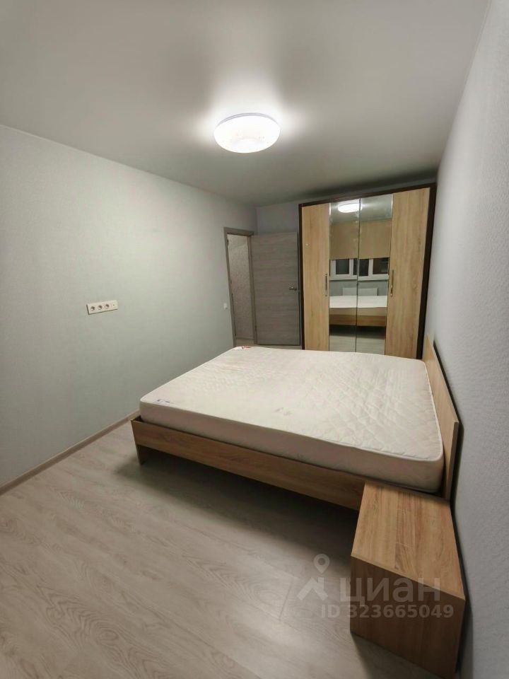 Продажа 3-комн квартиры на вторичном рынке Лопатино пгт, улица Сухановская, 37