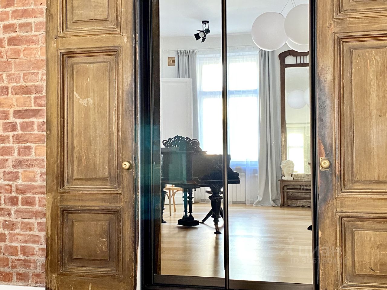 Аренда 2-комн квартиры на вторичном рынке набережная Реки Фонтанки, 54