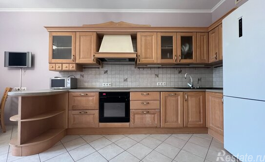 Продажа 3-комн квартиры на вторичном рынке улица Кутузова,  д. 11 к2