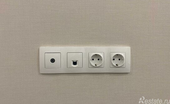 Продажа 3-комн квартиры на вторичном рынке проспект Елизарова,  д. 14