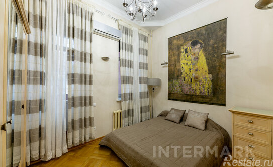 Аренда 3-комн квартиры на вторичном рынке ул Неглинная,  д. 18,  к. 1