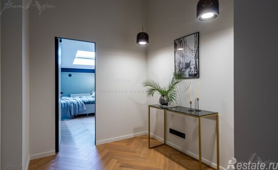 Продажа 5-комн квартиры на вторичном рынке Сестрорецк г, Николая Соколова ул,  д. 31