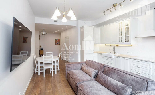 Продажа 2-комн квартиры на вторичном рынке Аптекарский пр-кт,  д. 7