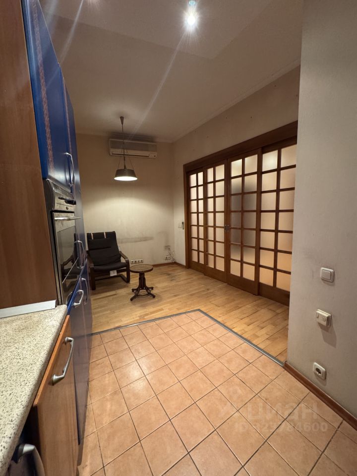 Продажа 3-комн квартиры на вторичном рынке Дружинниковская улица, 11/2