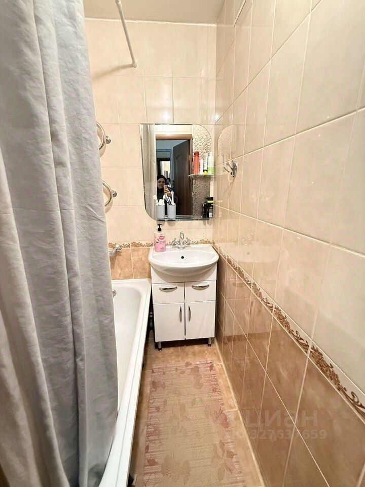 Продажа 1-комн квартиры на вторичном рынке Гатчина, улица Рощинская,  д. 15