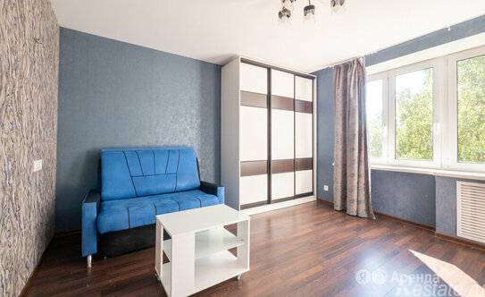 Аренда 3-комн квартиры на вторичном рынке Верности ул,  д. 30