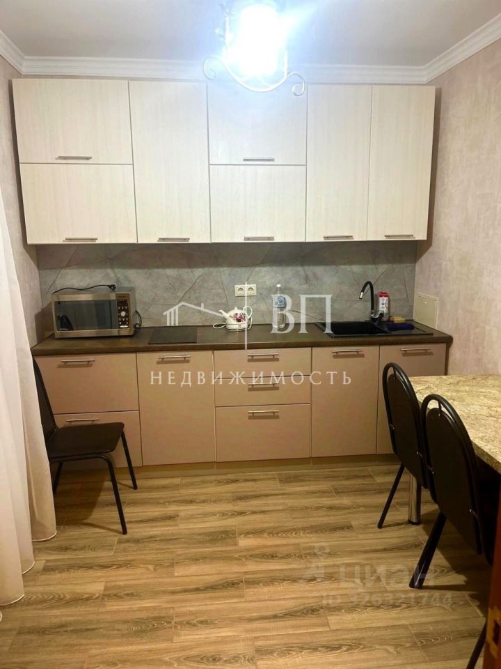 Продажа 1-комн квартиры на вторичном рынке пос. Металлострой, Садовая улица, 6