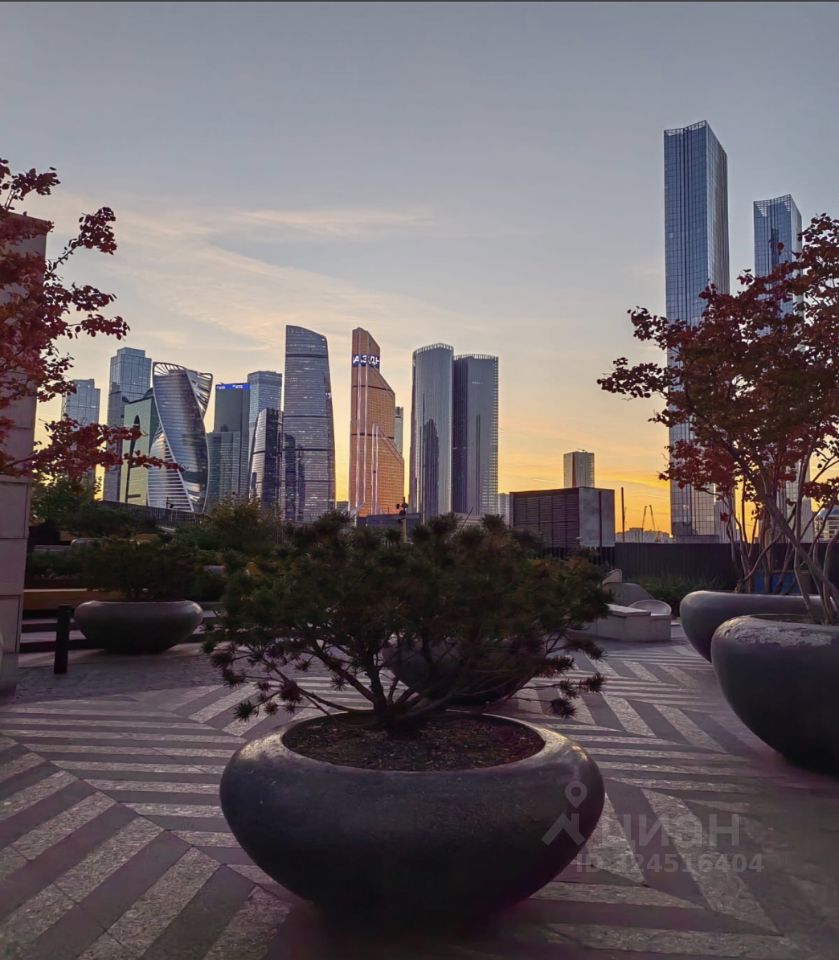 Продажа 6-комн квартиры на вторичном рынке Кутузовский пр-кт,  д. 12