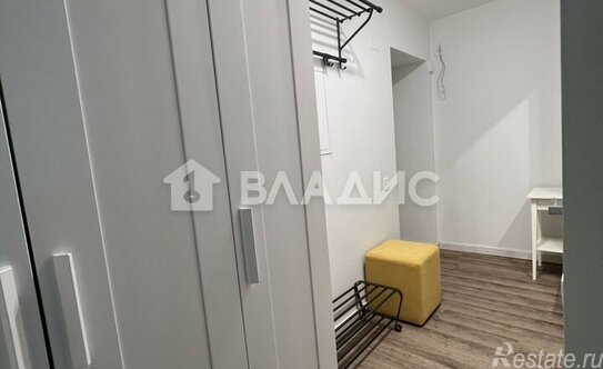 Продажа 1-комн квартиры на вторичном рынке Центральный, ул Горького,  д. 6