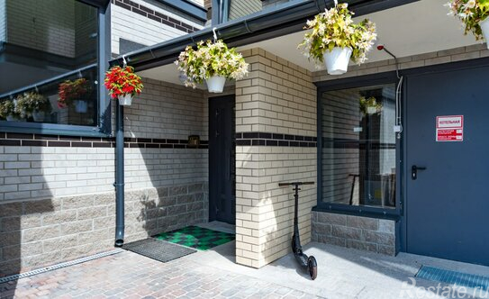 Продажа 3-комн квартиры на вторичном рынке Ивановская улица,  д. 10