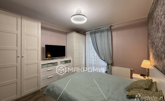 Продажа 2-комн квартиры на вторичном рынке Комендантский пр-кт,  д. 58,  к. 1