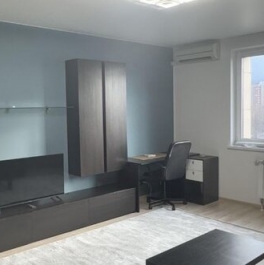 Аренда 1-комн квартиры на вторичном рынке ул Молодцова,  д. 33,  к. 1