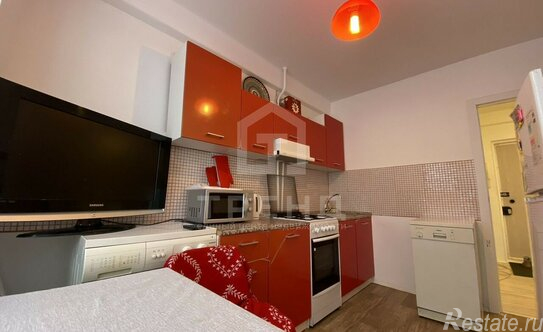 Продажа 1-комн квартиры на вторичном рынке Краснопутиловская улица,  д. 121