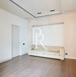 Продажа 5-комн квартиры на вторичном рынке ул Пречистенка,  д. 27