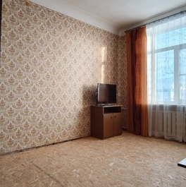 Продажа 2-комн квартиры на вторичном рынке Пикалево г, Строительная ул,  д. 36