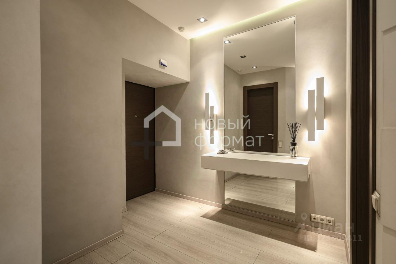 Продажа 3-комн квартиры на вторичном рынке Нежинская улица, 1к1