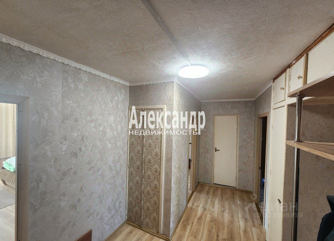 Продажа 3-комн квартиры на вторичном рынке Кузнечное пгт, Юбилейная улица, 10