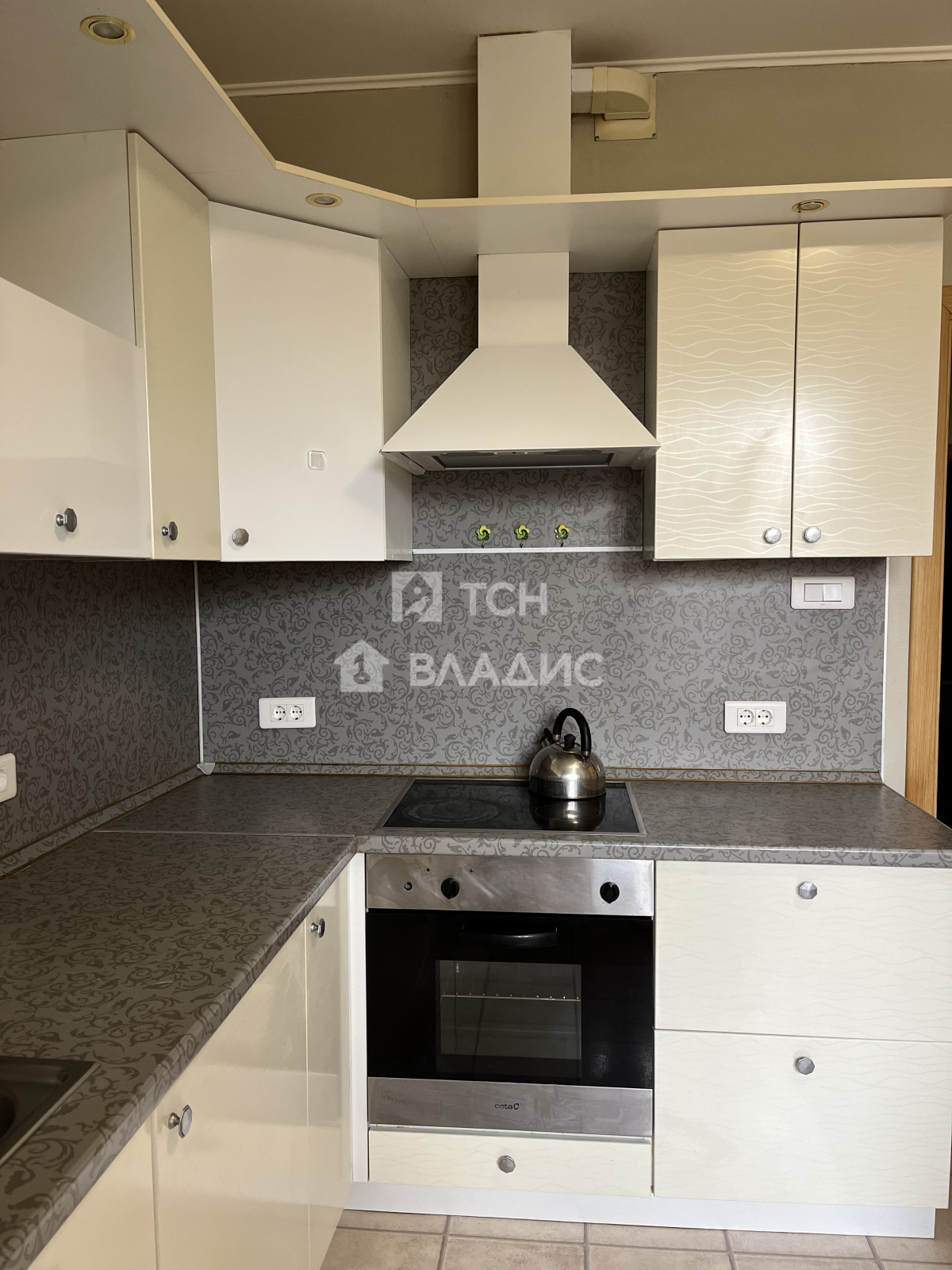 Аренда 2-комн квартиры на вторичном рынке посёлок городского типа Свердловский, улица Народного Ополчения, 2