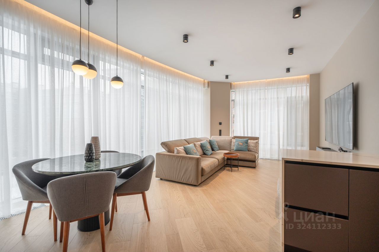 Продажа 4-комн квартиры на вторичном рынке Пионерская улица, 50