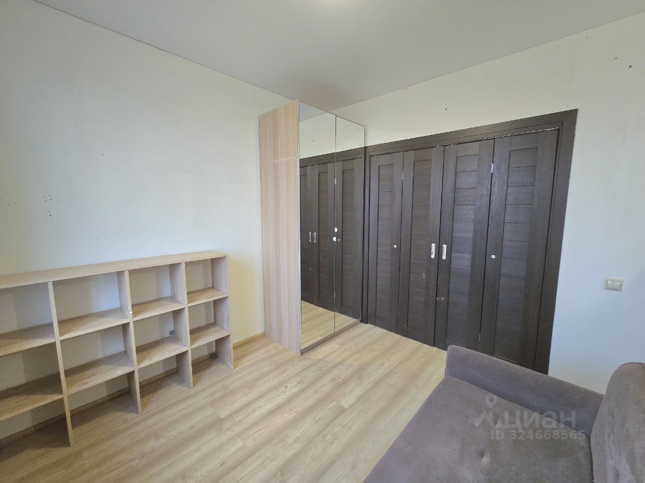 Продажа 1-комн квартиры на вторичном рынке Нахабино пгт, улица Белобородова, 1