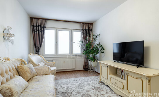 Продажа 2-комн квартиры на вторичном рынке Парашютная ул,  д. 65