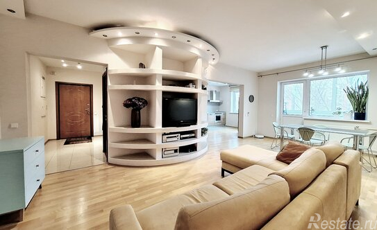 Продажа 5-комн квартиры на вторичном рынке Воротынская улица,  д. 8/1