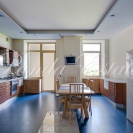 Продажа 5-комн квартиры на вторичном рынке Звенигородская улица,  д. 12