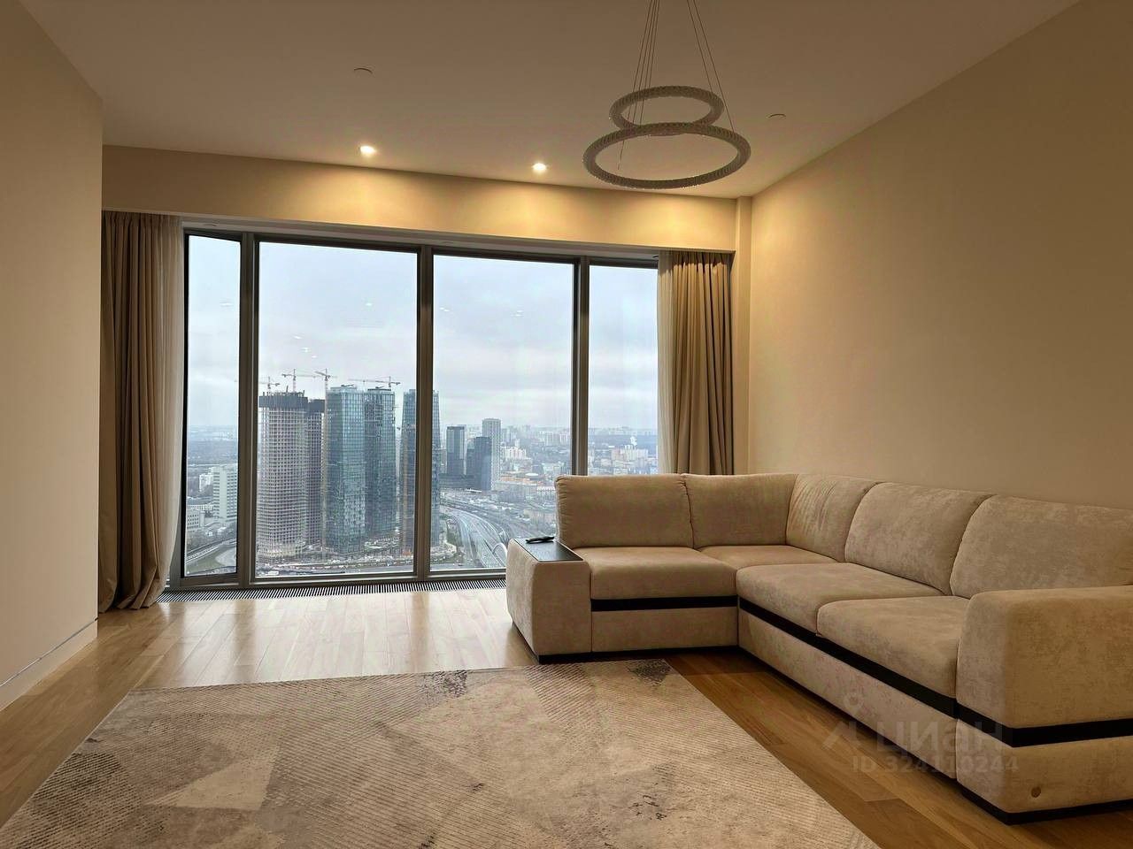 Продажа 2-комн квартиры на вторичном рынке 1-й Красногвардейский проезд, 21с2