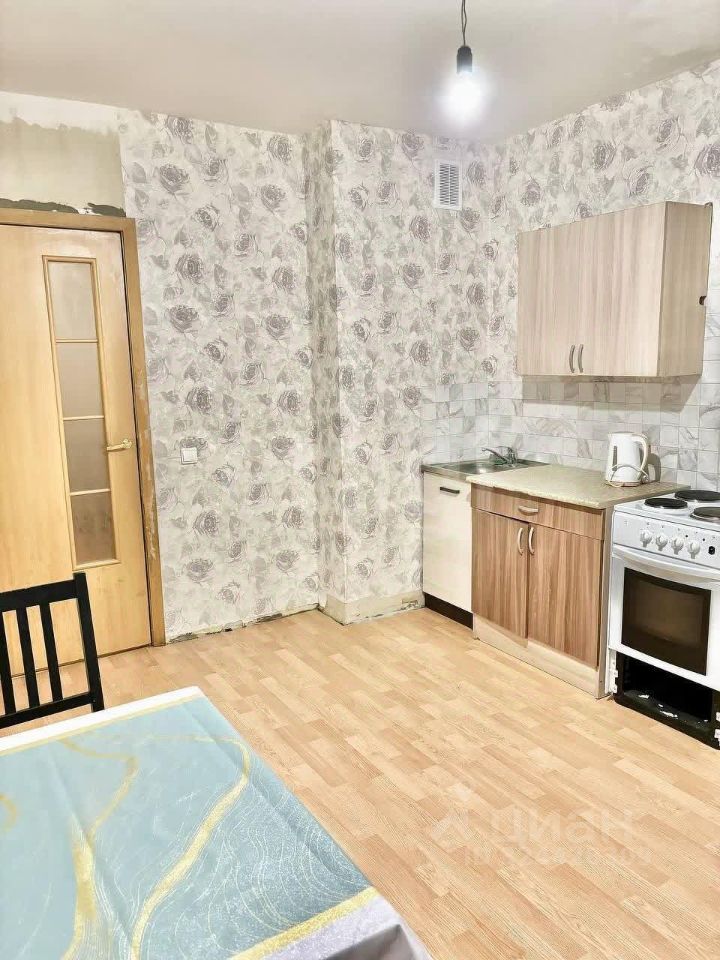 Продажа 3-комн квартиры на вторичном рынке пос. Шушары, Славянка тер., улица Ростовская, 26к1