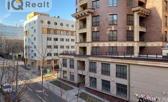 Продажа 1-комн квартиры на вторичном рынке Наставнический переулок,  д. 6