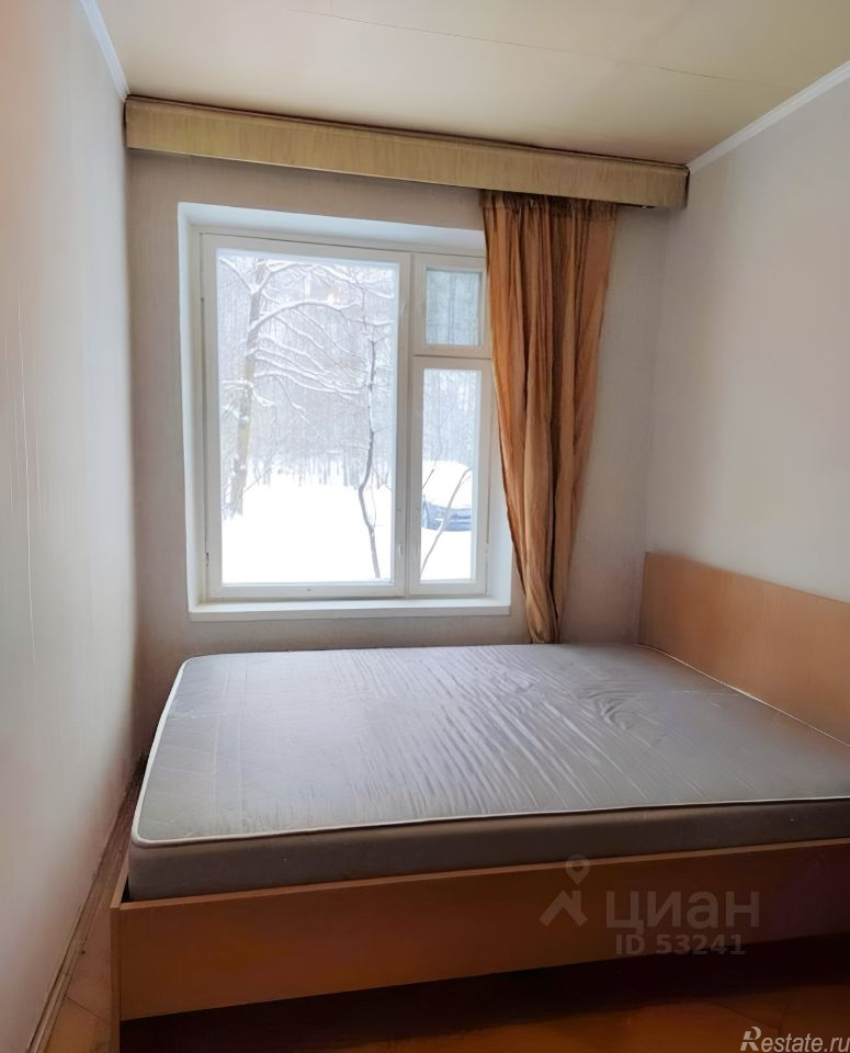Продажа 2-комн квартиры на вторичном рынке Сходня, улица Тюкова,  д. 12