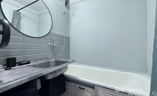 Аренда 1-комн квартиры на вторичном рынке Новаторов б-р,  д. 21,  к. 2