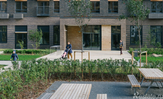 Продажа 3-комн квартиры на вторичном рынке улица Михайлова,  д. 30А к1