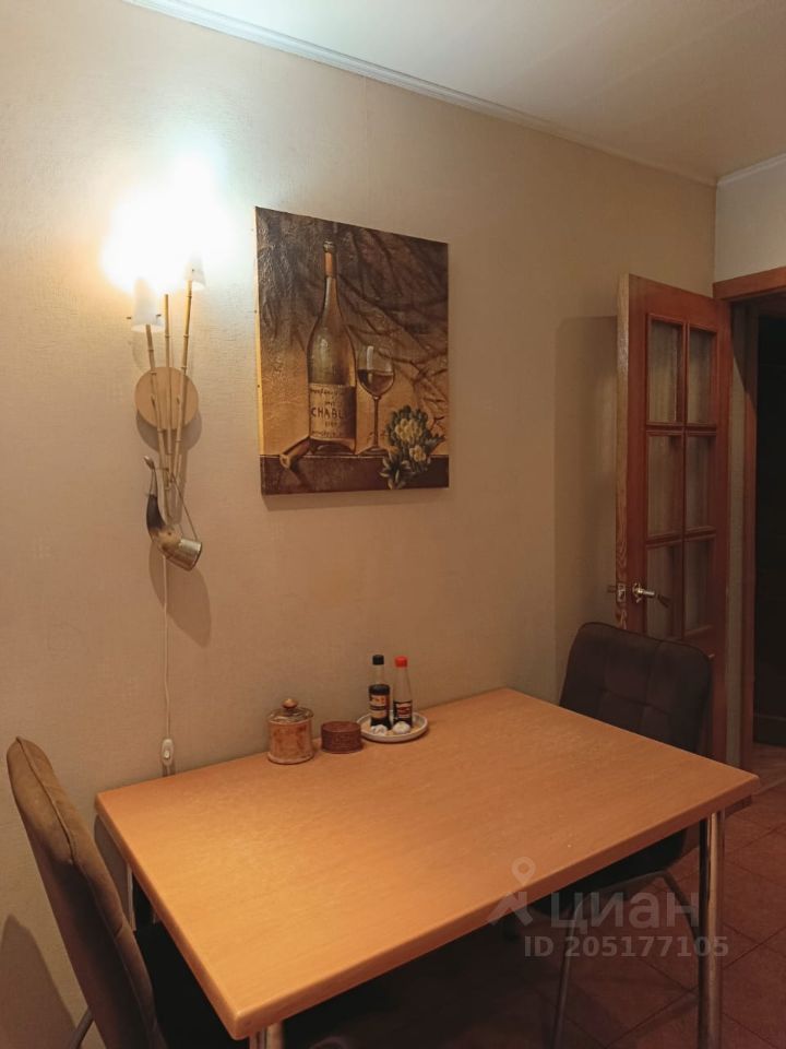 Аренда 3-комн квартиры на вторичном рынке улица Шумилова, 11