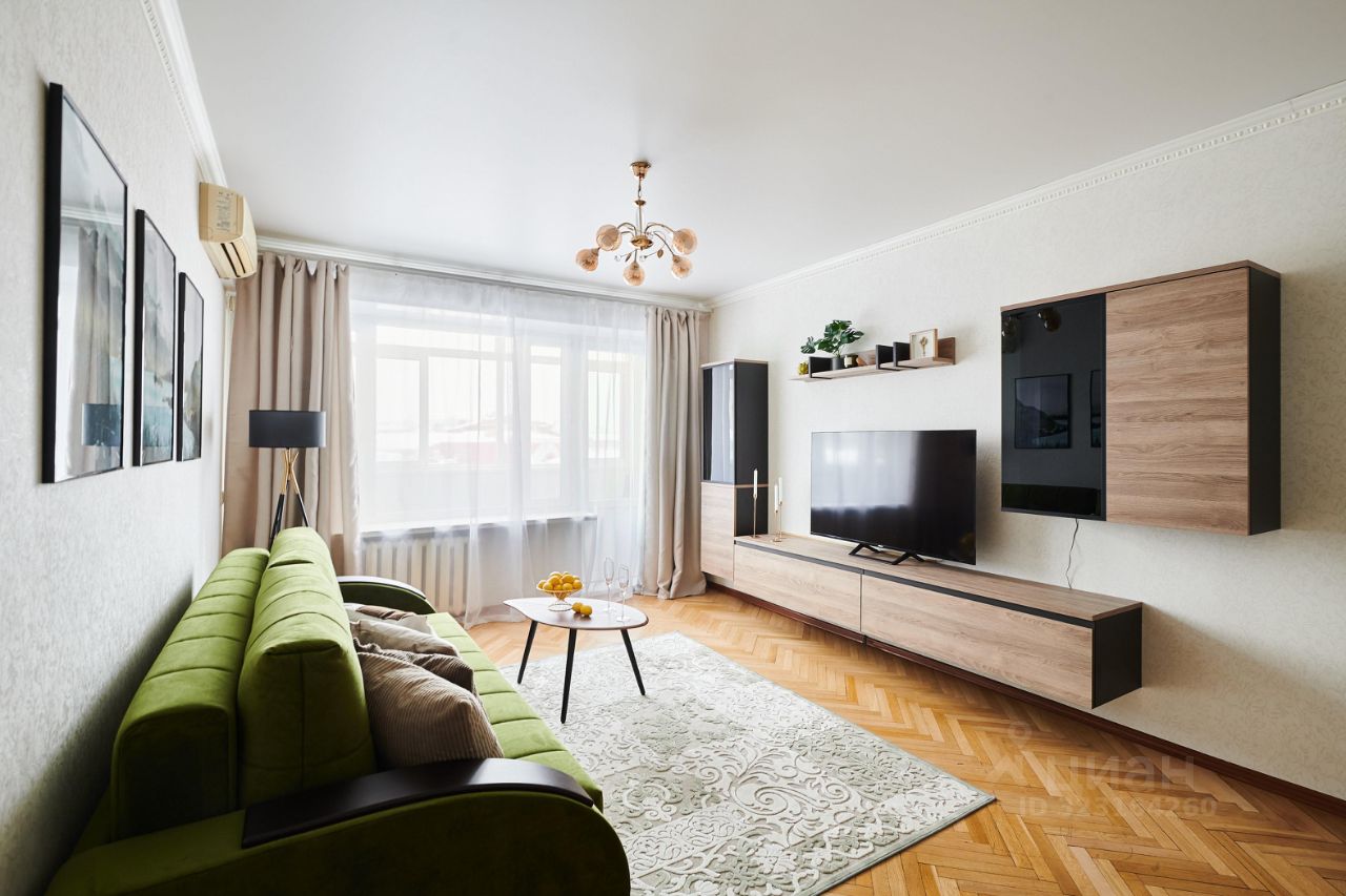 Аренда 4-комн квартиры на вторичном рынке Никитский бульвар, 17