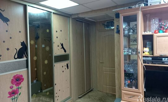 Продажа 3-комн квартиры на вторичном рынке Колпино г, Трудящихся б-р,  д. 13