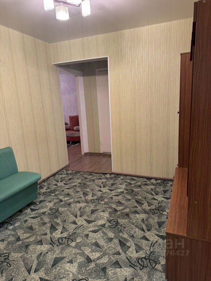 Продажа 3-комн квартиры на вторичном рынке Кингисепп, улица Строителей, 7
