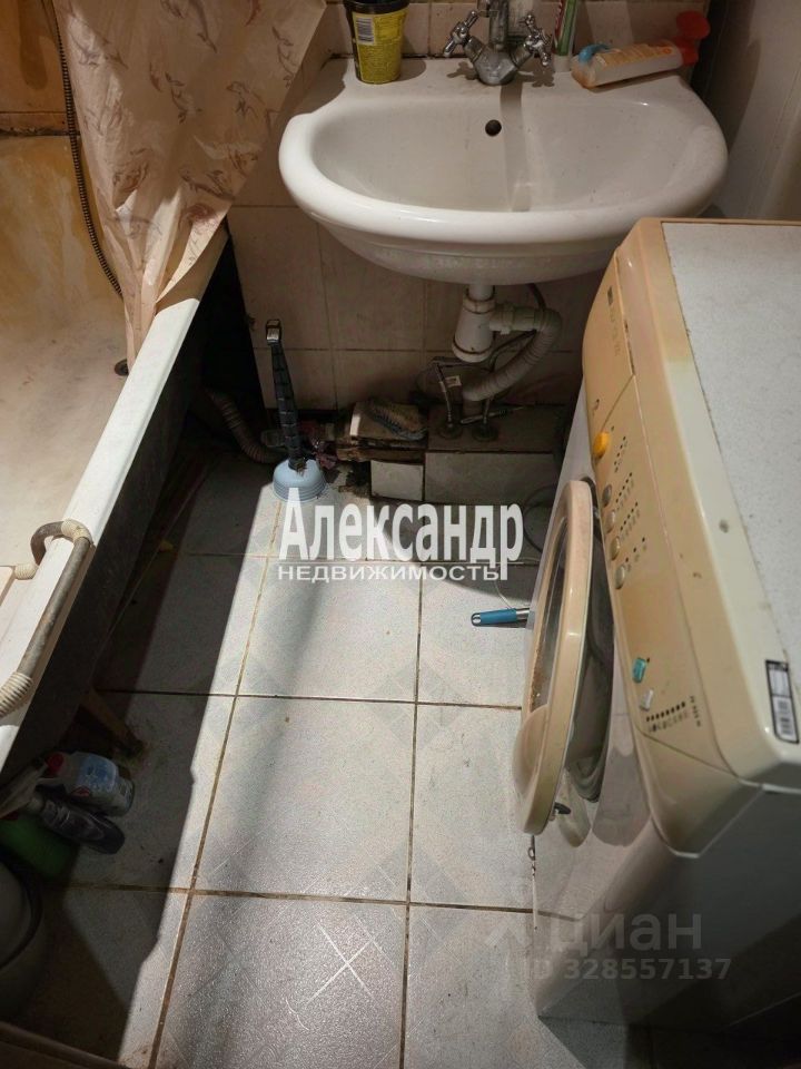 Продажа 3-комн квартиры на вторичном рынке проспект Малый Петроградской стороны, 36-38Б