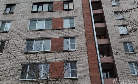 Продажа 2-комн квартиры на вторичном рынке Будапештская улица,  д. 15 к1