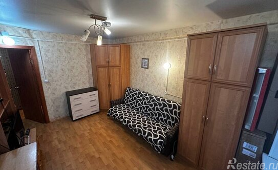 Продажа 2-комн квартиры на вторичном рынке Белградская улица,  д. 22 к2