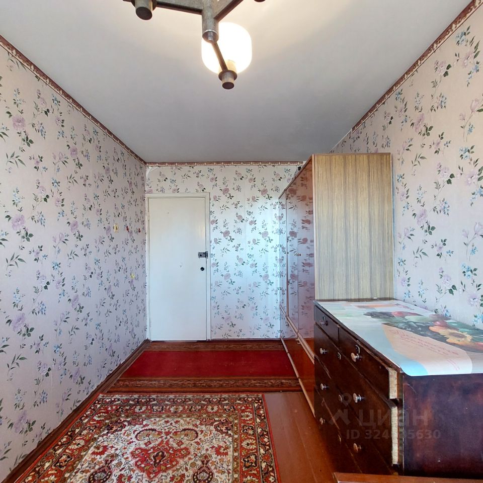 Продажа 2-комн квартиры на вторичном рынке пос. Котельский, 8