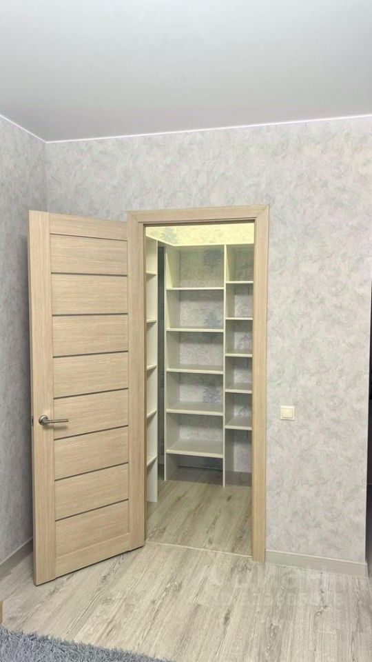 Аренда 2-комн квартиры на вторичном рынке Новоивановское пгт, бульвар Эйнштейна, 3