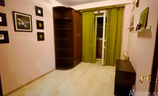 Продажа 3-комн квартиры на вторичном рынке Чехов, Вокзальная пл,  д. 3