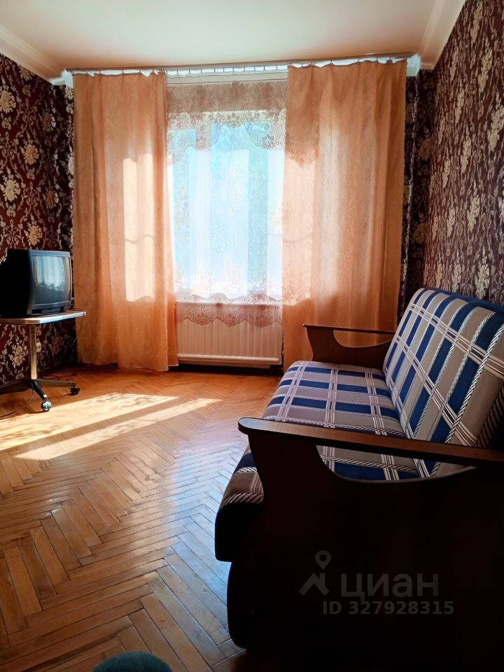 Аренда 2-комн квартиры на вторичном рынке проспект Большевиков, 77к1К