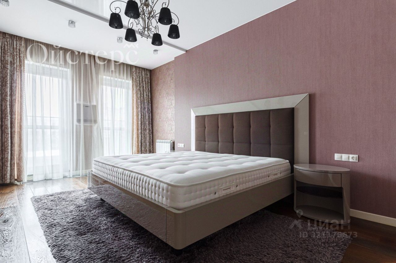 Продажа 4-комн квартиры на вторичном рынке Корпусная улица, 9