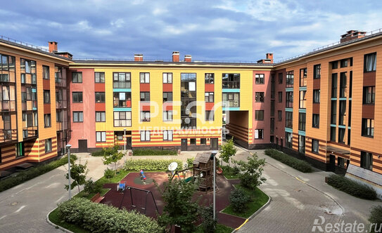 Продажа 2-комн квартиры на вторичном рынке Шушары п, Переведенская (Пулковское) ул,  д. 4,  к. 2 стр 1