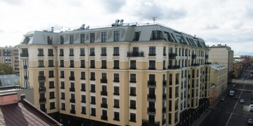 4-комн квартира пр-кт Бакунина,  д. 33