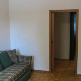 Продажа 4-комн квартиры на вторичном рынке улица Молостовых,  д. 5