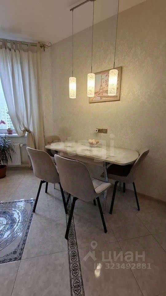 Продажа 3-комн квартиры на вторичном рынке Южный мкр, улица Знаменская, 1/8