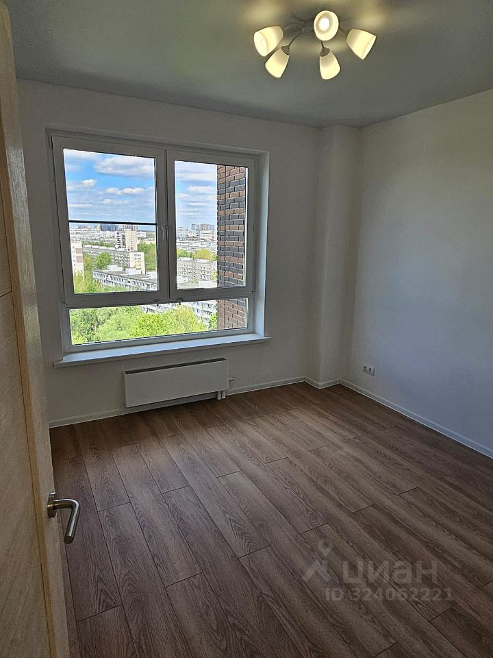 Продажа 3-комн квартиры на вторичном рынке Зеленый проспект, 103